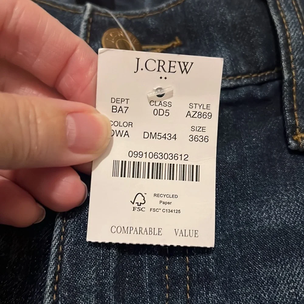 NWT J Crew Men’s Straight-fit jean in vintage flex